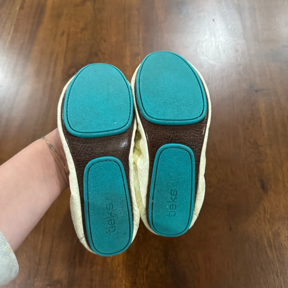 Tieks Diamond White Croc Ballet Flat Size 6 - Picture 8 of 8